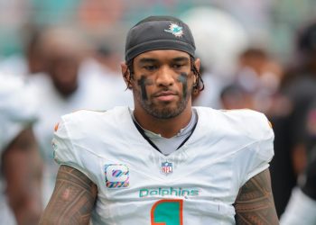 Tua Tagovailoa calls out teammates after Dolphins 1-5 start