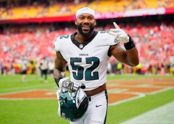 Three-time Pro Bowler retires from NFL during 11th season