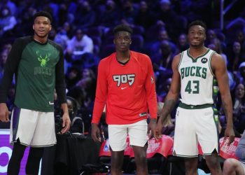 Report: Bucks sign third Antetokounmpo brother and make NBA history