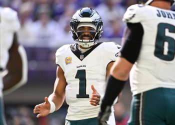 Hurts’ perfect passing ignites Super Bowl champ Eagles’ offense