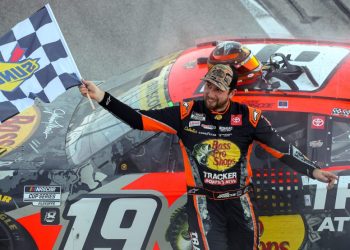 Briscoe wins at Talladega to clinch spot in NASCAR Championship 4