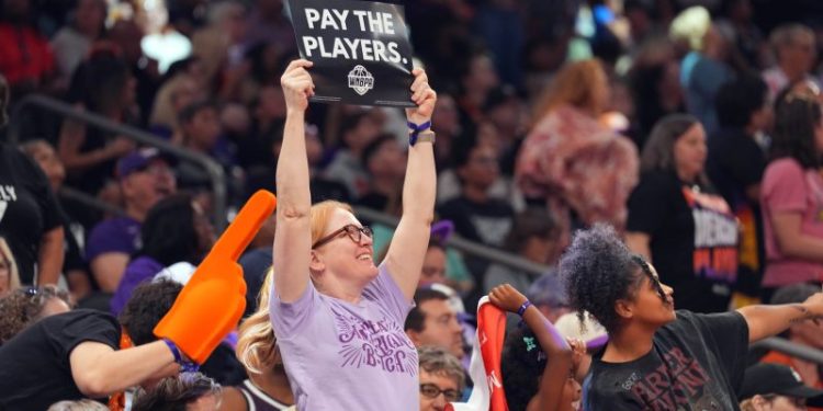 WNBA, WNBPA agree to CBA extension, reports say