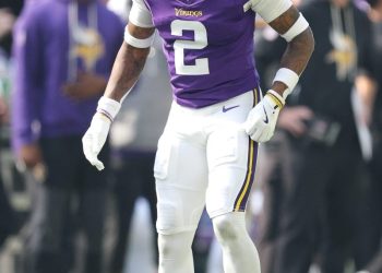 Racial slurs targeted at Vikings DB after defensive struggles Sunday