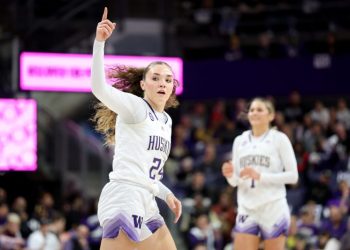 Five teams snubbed in the preseason women’s basketball Top 25 poll