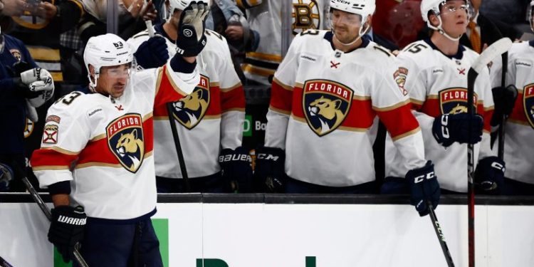 Longtime NHL pest brought to tears by tribute video from old team