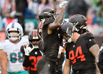 Fantasy football defense/special teams rankings for Week 8