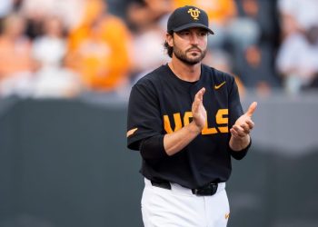 Giants make unprecedented gamble on new manager. Will it backfire?