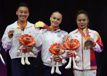 Leanne Wong wins all-around silver, extending US medals streak