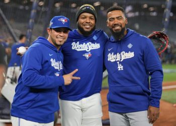 World Series live: Dodgers do battle with Blue Jays in game 1