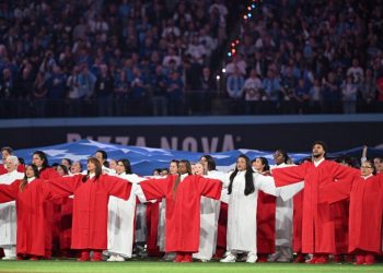 Watch amazing anthem performances before World Series opener