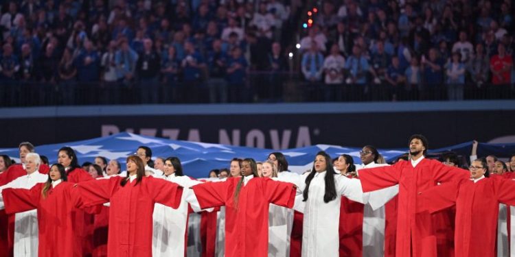 Watch amazing anthem performances before World Series opener