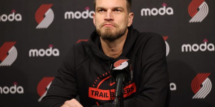 Tiago Splitter set for first game as head coach of Trail Blazers