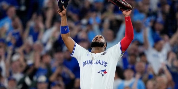 Blue Jays slam Dodgers in World Series opener with explosive inning