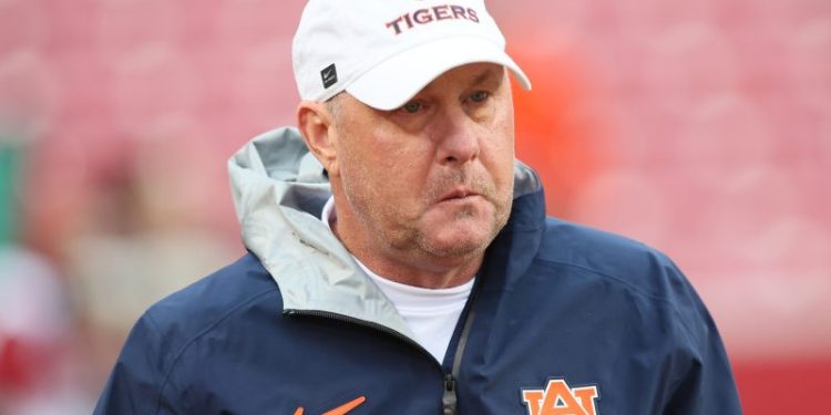 Auburn must decide whether to borrow Florida’s playbook for Hugh Freeze