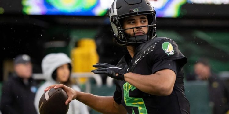 Dante Moore injury update: Oregon QB exits game with face injury