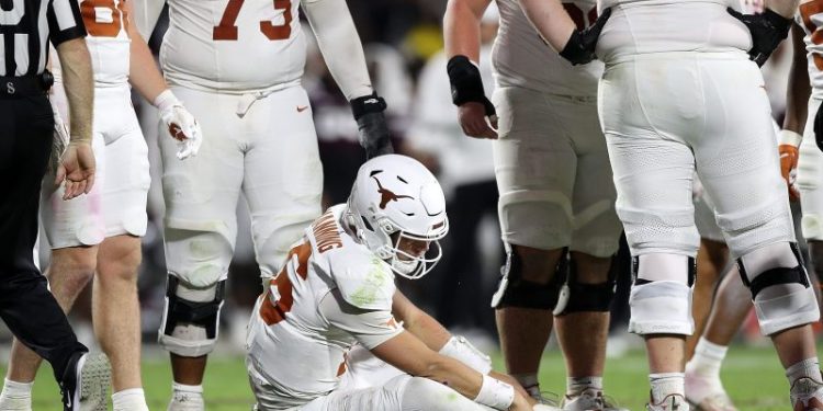 Arch Manning injury update: Texas QB leaves MSU game after hard hit