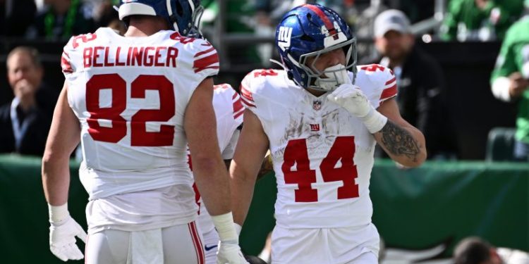 Giants RB suffers gruesome ankle injury vs. Eagles