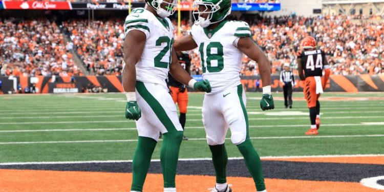 Winless no more: Jets stun Bengals for first victory of season