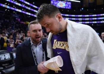 Who will Lakers turn to on offense now that Doncic and LeBron are out?