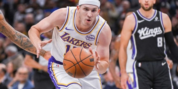 Austin Reaves scores 51 points as Lakers beat Kings