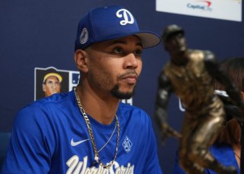 Dodgers’ Betts announced as recipient of 2025 Roberto Clemente Award