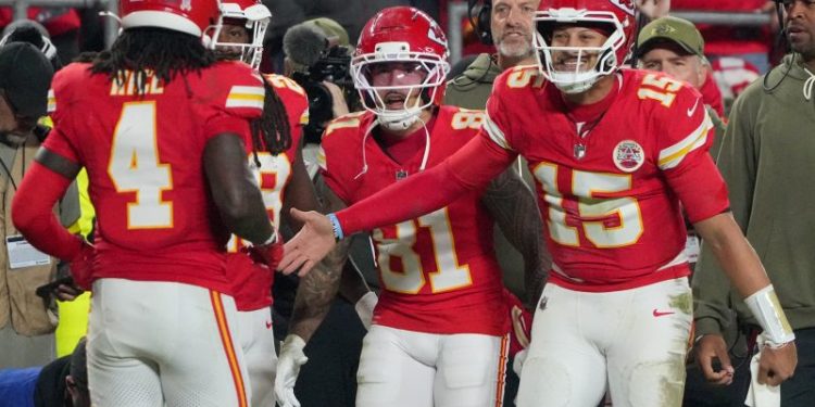 Patrick Mahomes, Rashee Rice among Chiefs-Commanders winners, losers