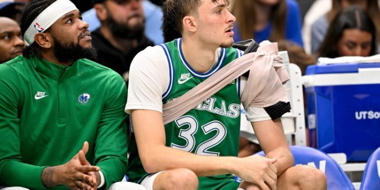 Cooper Flagg benched, injured in Mavericks loss