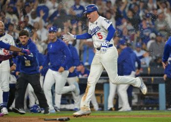 Walk-off home run ends longest World Series game in MLB history