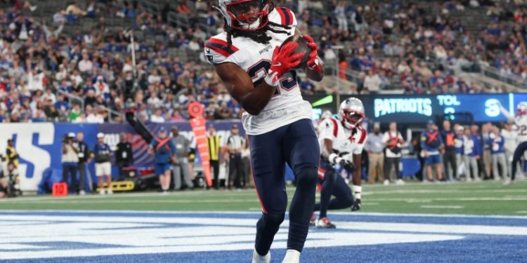 Steelers make trade deadline move, acquire Pats S Kyle Dugger