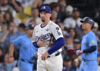 Dodgers’ World Series hopes on life support after big mistakes in loss