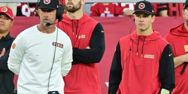 Kyle Shanahan keeps 49ers in playoff chase | JB’s midseason awards