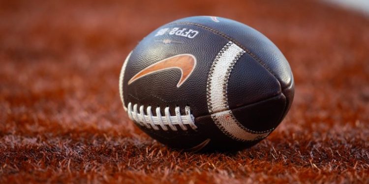 Eastern Washington fumbles spike try, falls short of upset vs Montana