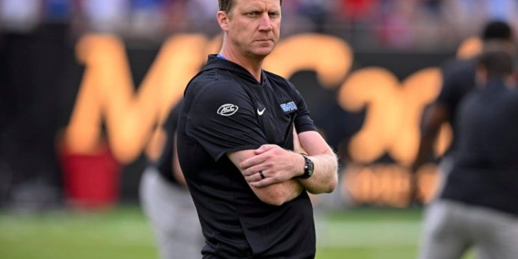 Sorry, Arkansas fans. SMU signs Rhett Lashlee to 2-year extension