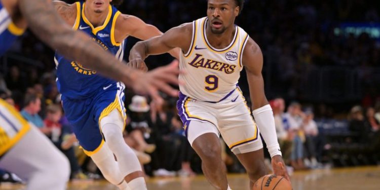 Watch: Austin Reaves, another James connect on alley-oop