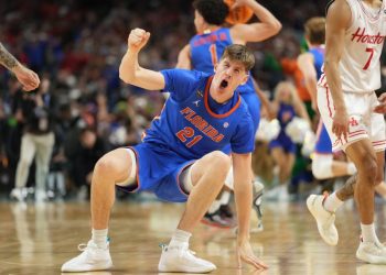 The top 10 storylines to watch as the men’s college basketball season tips off