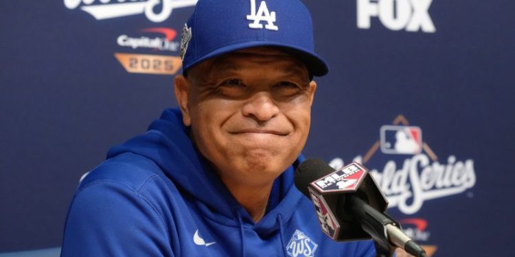 Dodgers manager falls during off-day race: ‘Not my best decision’