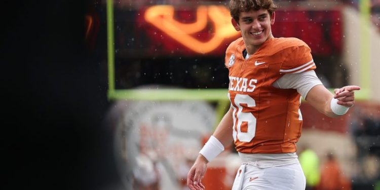 Arch Manning tells incredible joke after Texas beats Vanderbilt