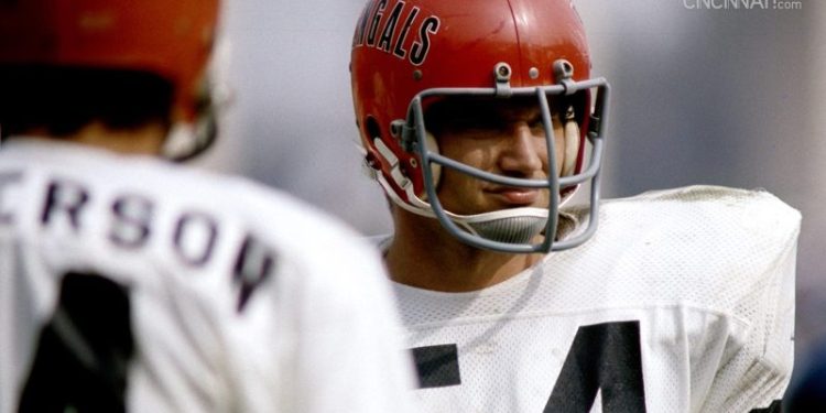 Hall of fame broadcaster, former NFL tight end Bob Trumpy dies