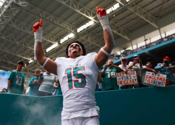 Trade grades: Who won big deal between Eagles, Dolphins?