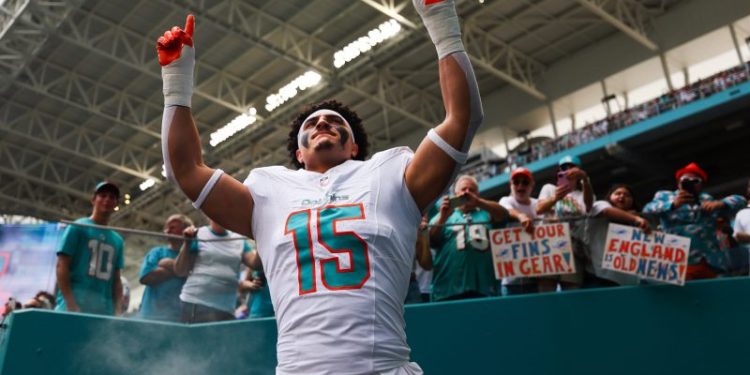 Trade grades: Who won big deal between Eagles, Dolphins?