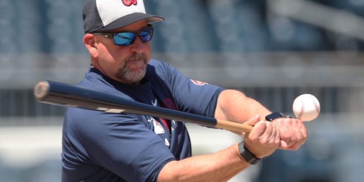 Braves keep it in house in replacing manager Brian Snitker