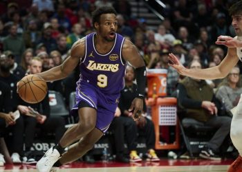 Bronny James records his best game of young season vs Blazers