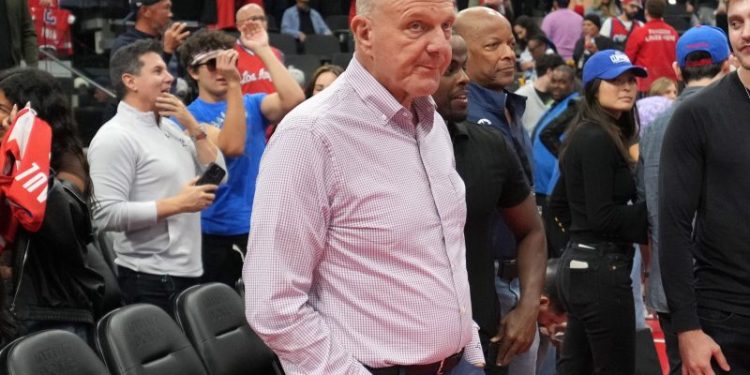 Clippers owner sued by Aspiration investors over Kawhi deal