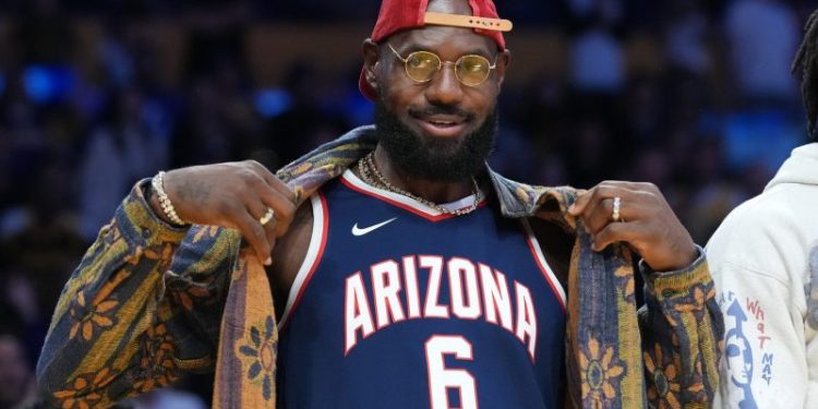 LeBron James injury update: Lakers star remains unavailable