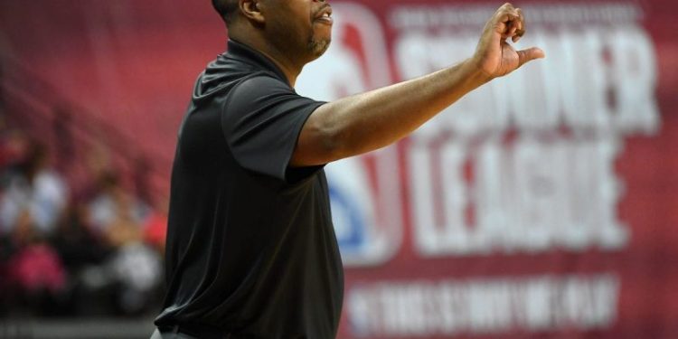 Former NBA player Damon Jones pleads not guilty in gambling case