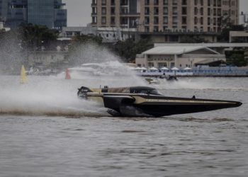 Tom Brady eyes another boat racing championship