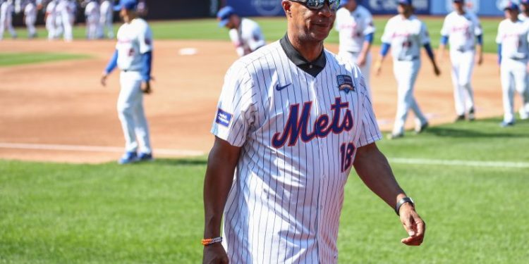 Trump pardons MLB star Darryl Strawberry for tax evasion conviction