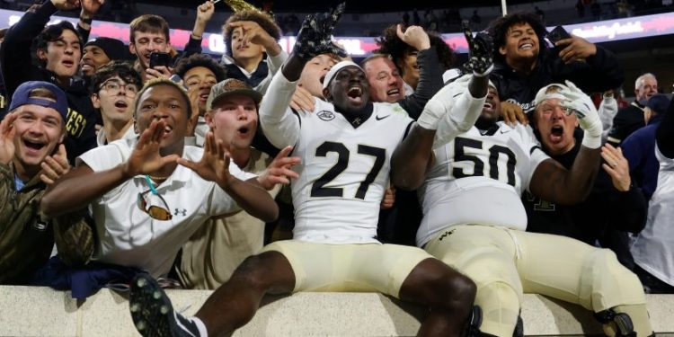 Flop 10 Week 11: Bush league fake punt, ACC chaos and brawls