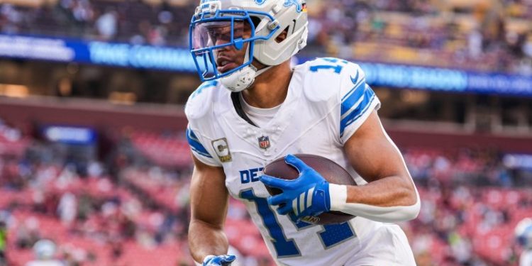 Lions WR celebrates TD with ‘Trump dance’ in front of president