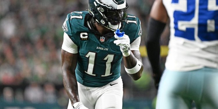 AJ Brown stands by livestream comments criticizing Eagles’ offense